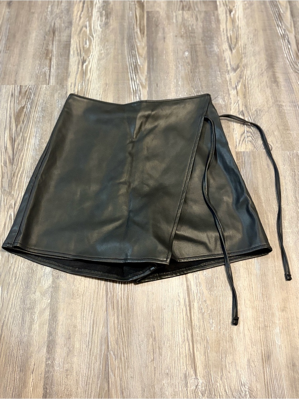 Abercrombie & Fitch Black Faux Leather Mini Skort